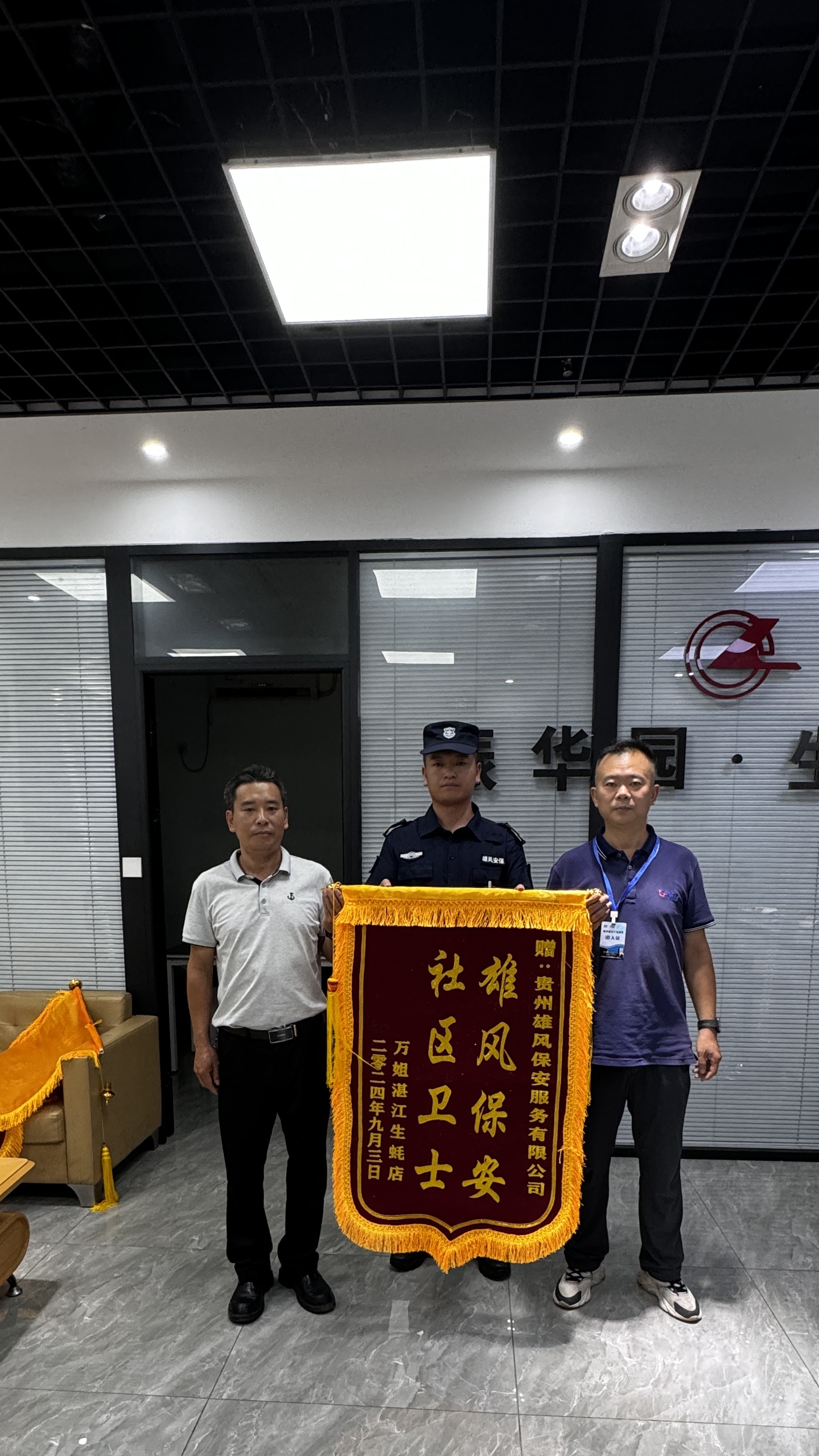 �R�������_�������B������(y��n)��܊��ͬ־���˺���